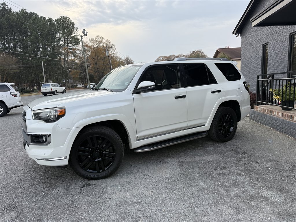 2018 Toyota 4Runner Limited's photo