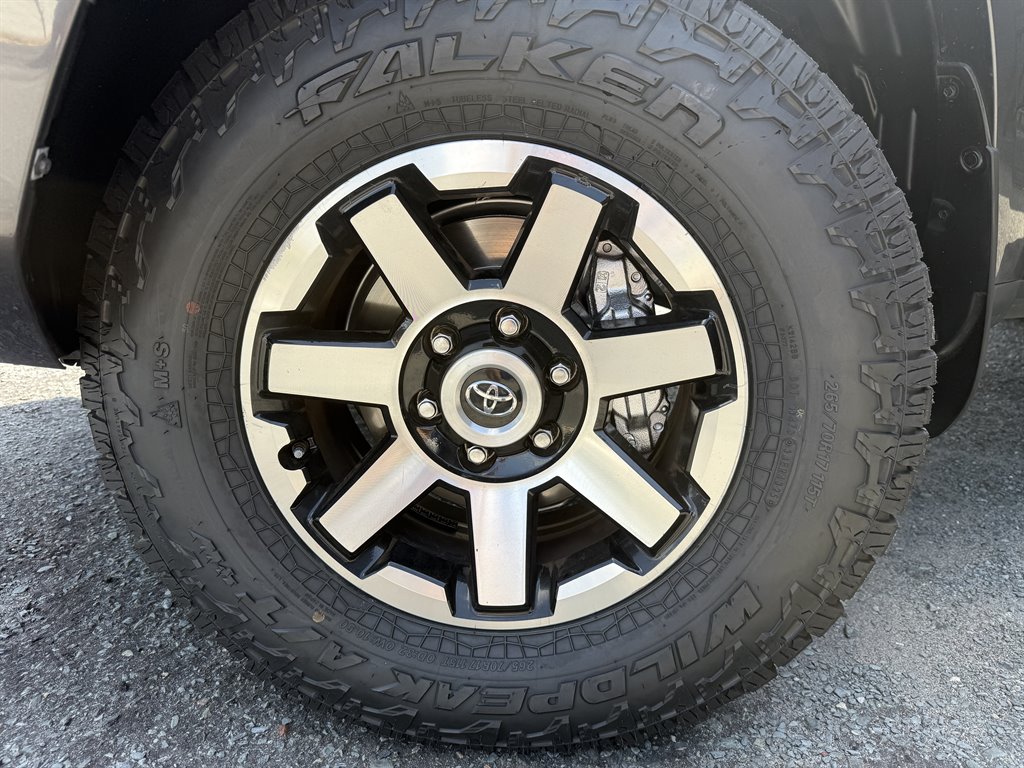 2021 Toyota 4Runner TRD Off-Road Premium - Photo 6