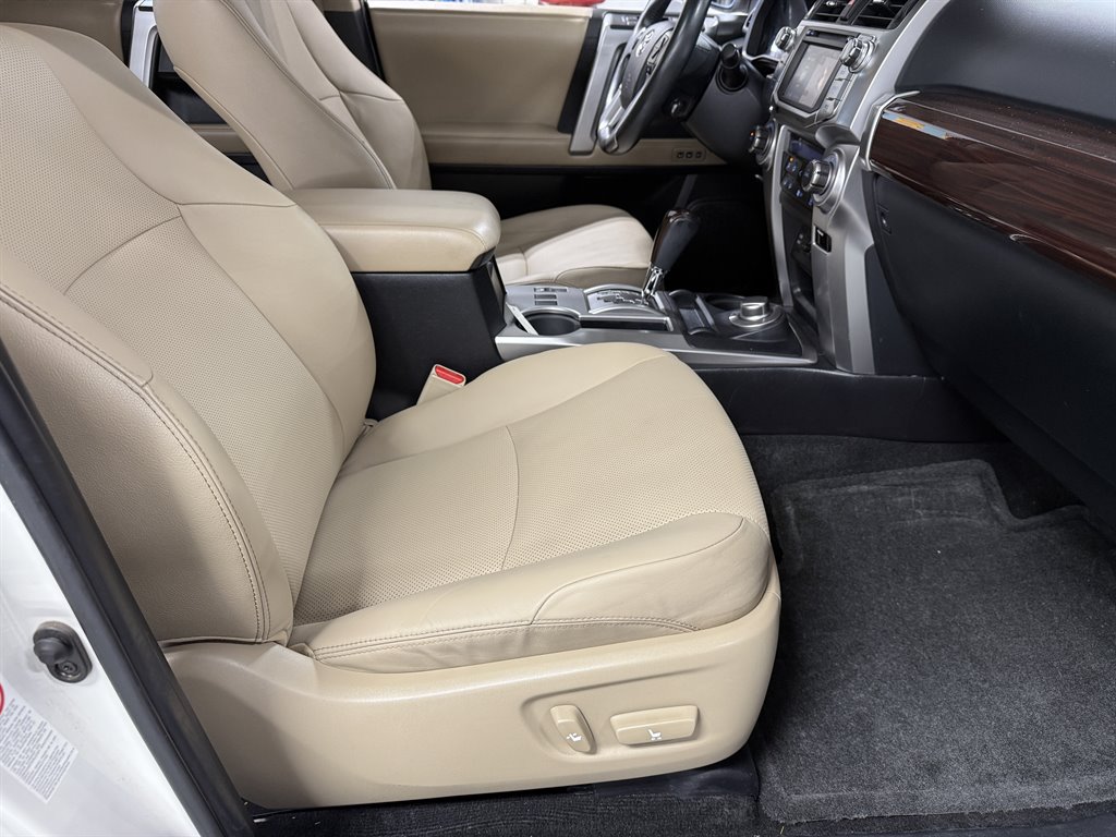 2016 Toyota 4Runner Limited - Photo 24