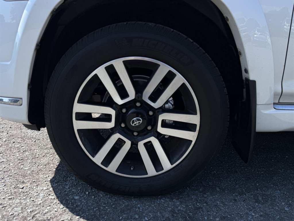 2016 Toyota 4Runner Limited - Photo 8