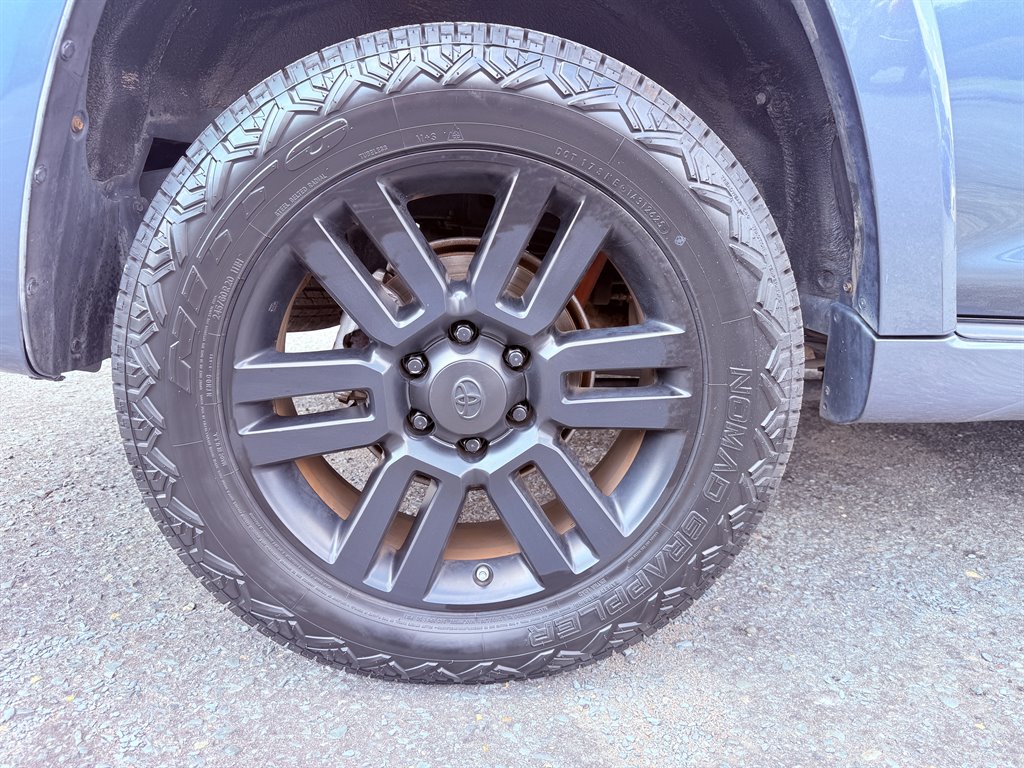 2013 Toyota 4Runner SR5 - Photo 7