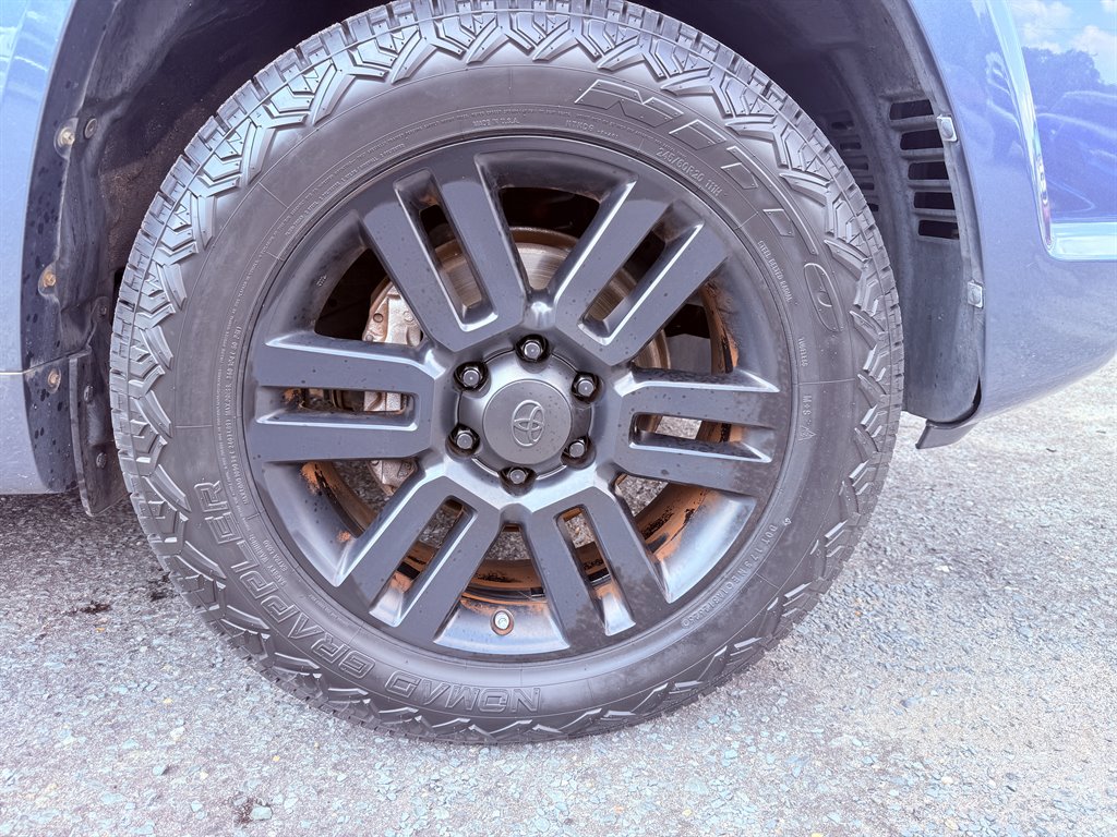 2013 Toyota 4Runner SR5 - Photo 6
