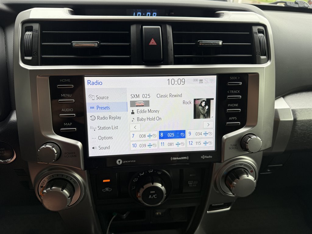 2021 Toyota 4Runner SR5 Premium - Photo 14
