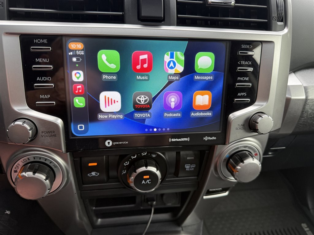 2021 Toyota 4Runner SR5 Premium - Photo 17