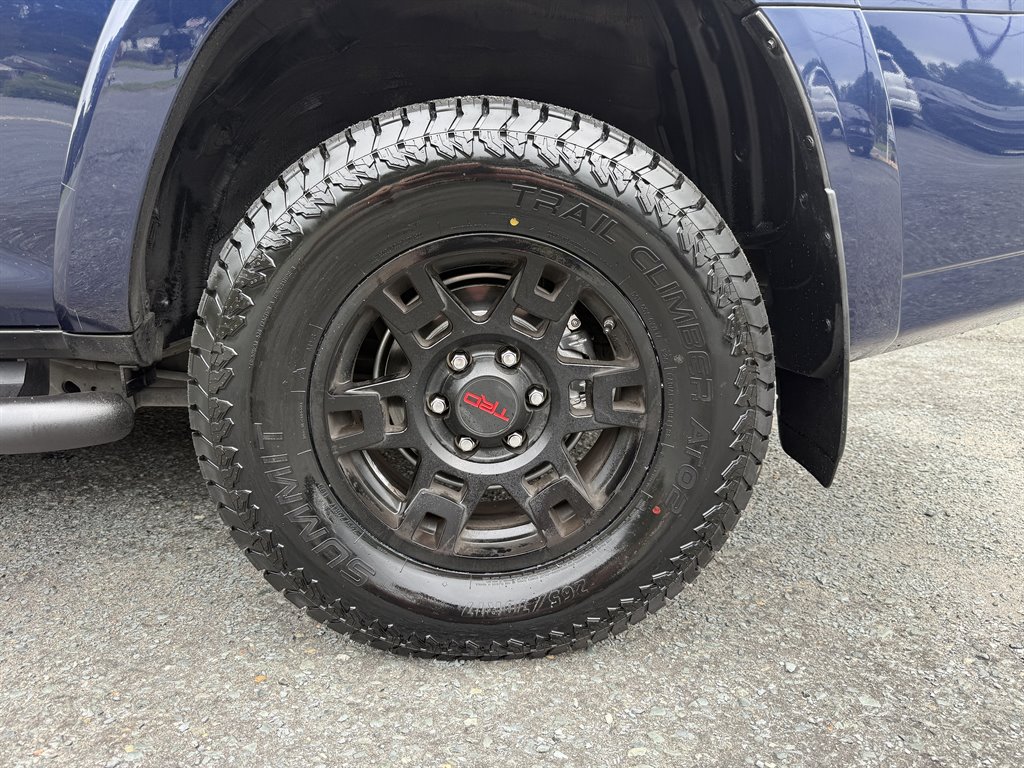 2021 Toyota 4Runner SR5 Premium - Photo 9