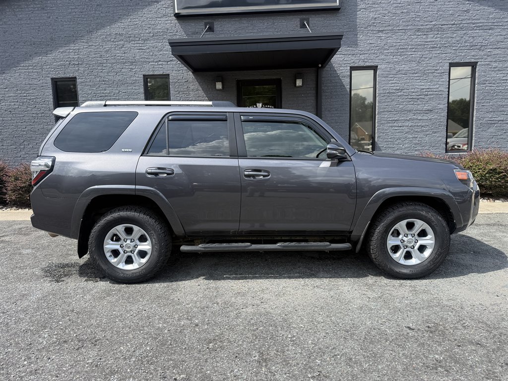 2021 Toyota 4Runner SR5 Premium - Photo 6