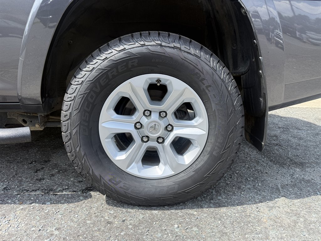2021 Toyota 4Runner SR5 Premium - Photo 11