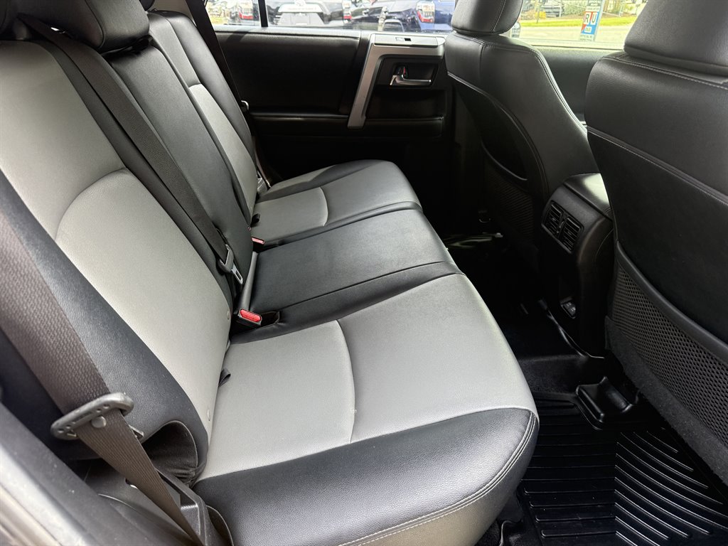 2021 Toyota 4Runner SR5 Premium - Photo 22