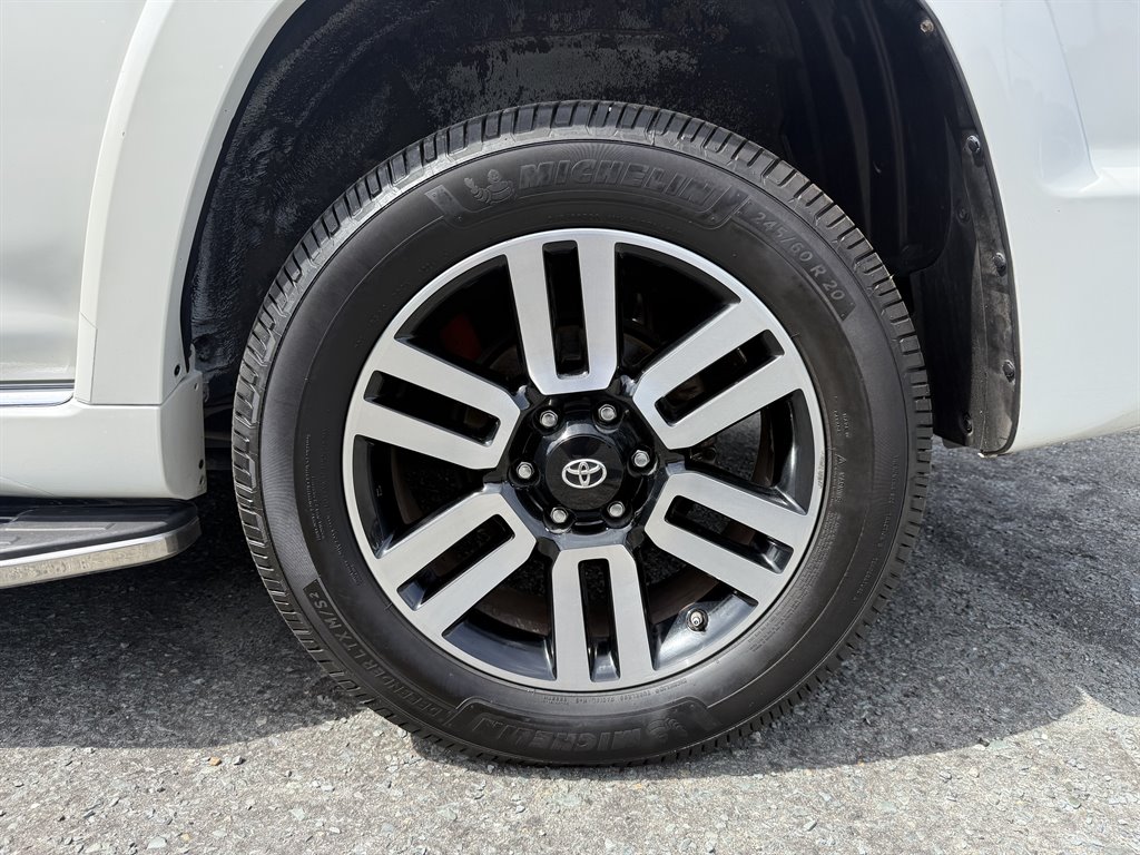2016 Toyota 4Runner Limited - Photo 9