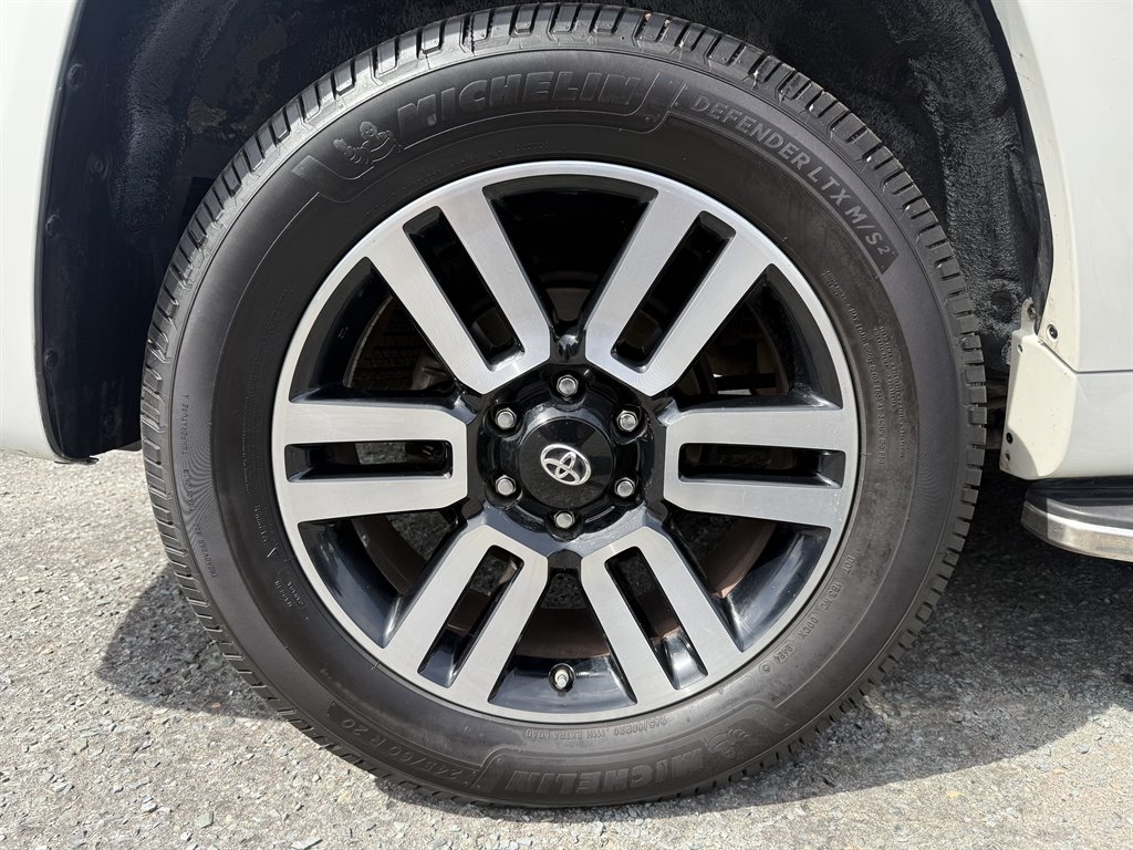 2016 Toyota 4Runner Limited - Photo 6