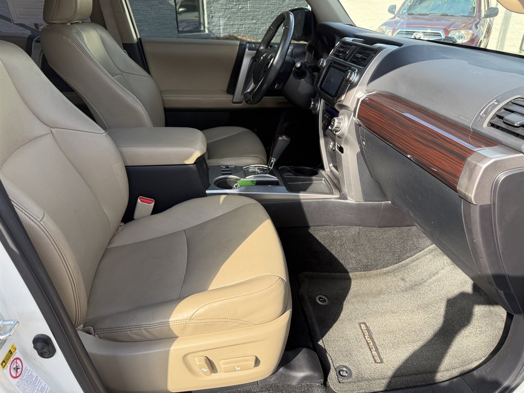 2016 Toyota 4Runner Limited - Photo 23