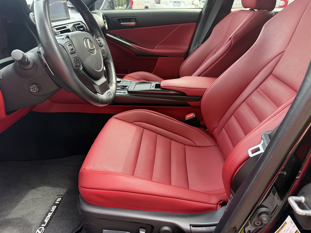 2025 Lexus IS 500 F SPORT PERFORMANCE - Photo 8
