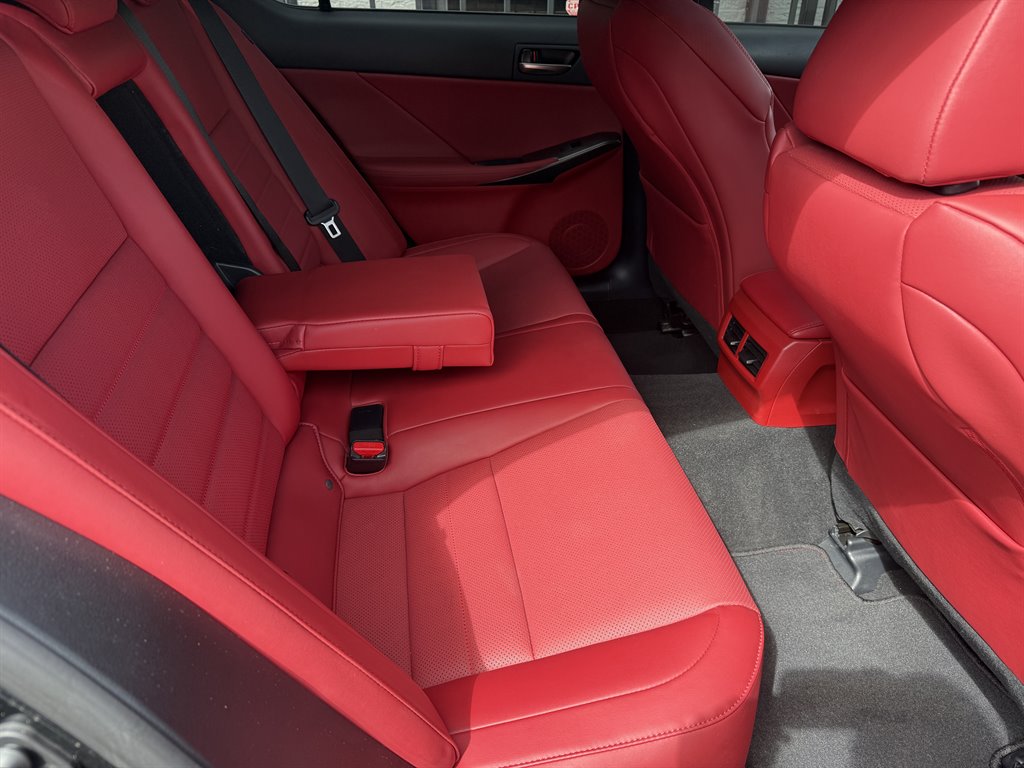 2025 Lexus IS 500 F SPORT PERFORMANCE - Photo 22
