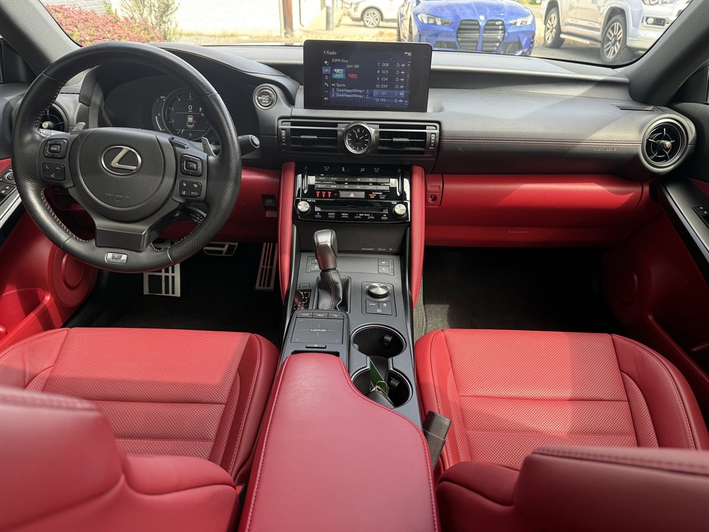 2025 Lexus IS 500 F SPORT PERFORMANCE - Photo 17